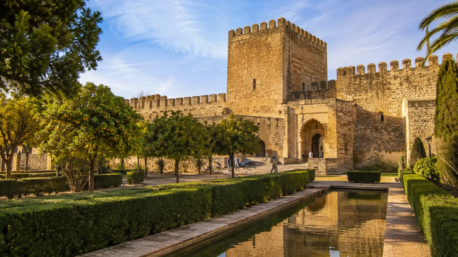 ป้อม Alcázar de Jerez และสวนส้มแบบอันดาลูเซียในเมืองเฆเรซ