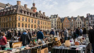 บรรยากาศตลาดของเก่า Braderie de Lille บริเวณ Grand’Place เมืองลีลล์