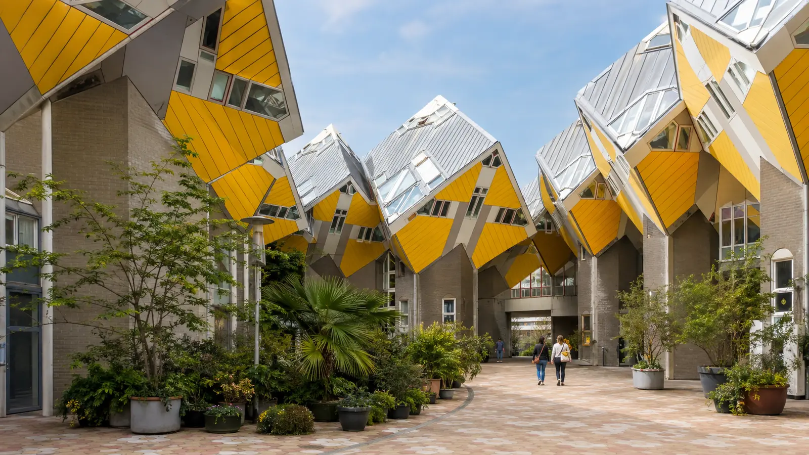กลุ่มบ้านลูกบาศก์สีเหลือง Cube Houses บริเวณ Blaak เมืองรอตเตอร์ดัม