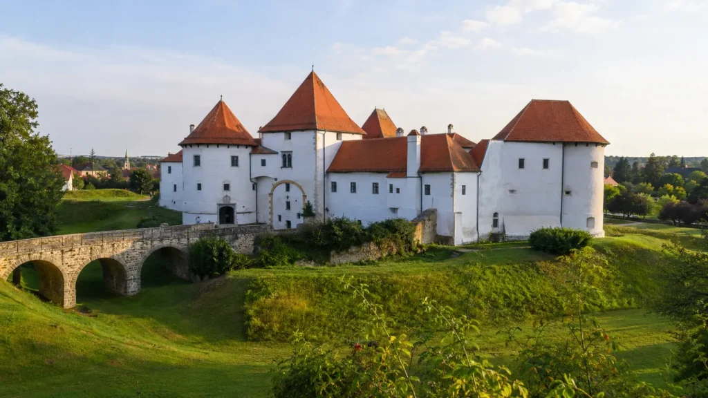 ปราสาท Stari Grad เมืองวาราชดิน ประเทศโครเอเชีย