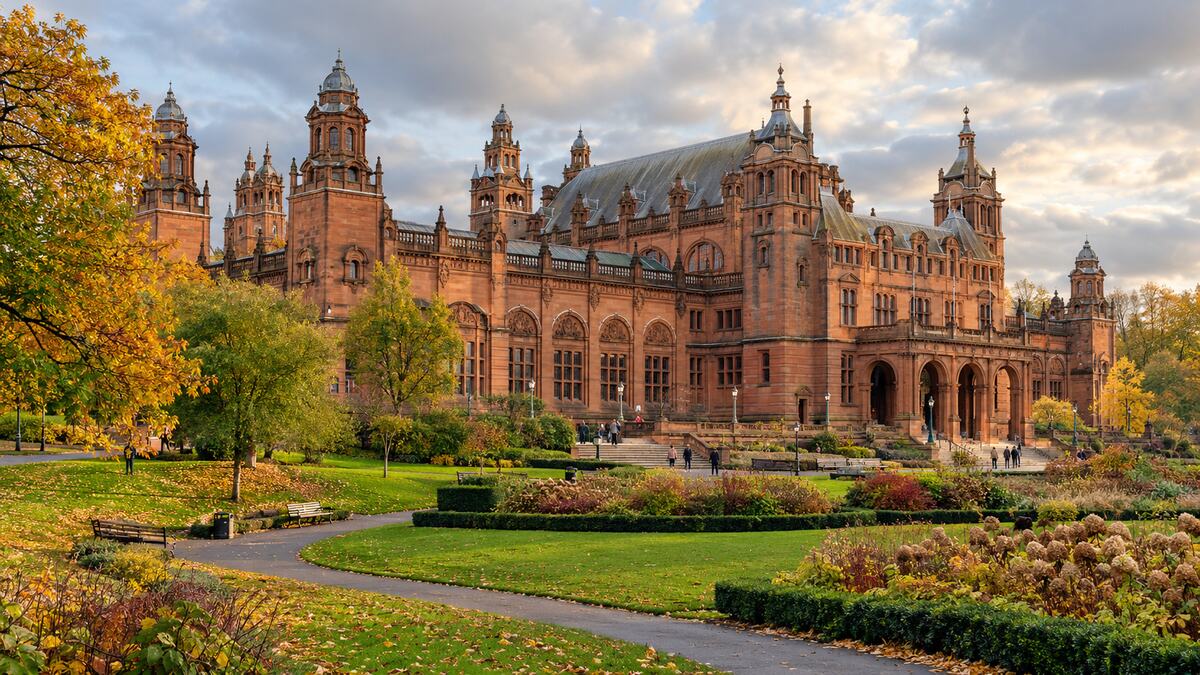 Kelvingrove Art Gallery and Museum กลาสโกว์ในฤดูใบไม้ร่วง