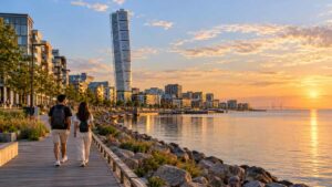 ภาพ AI เมืองมัลเมอ สวีเดน บริเวณ Västra Hamnen และตึก Turning Torso ยามเย็น